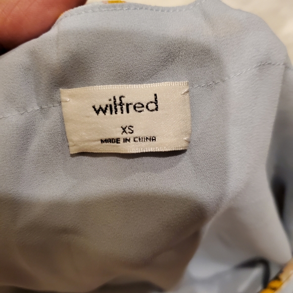 Aritzia- Wilfred Flowy Floral Halter Top Sz XS - Picture 7 of 10